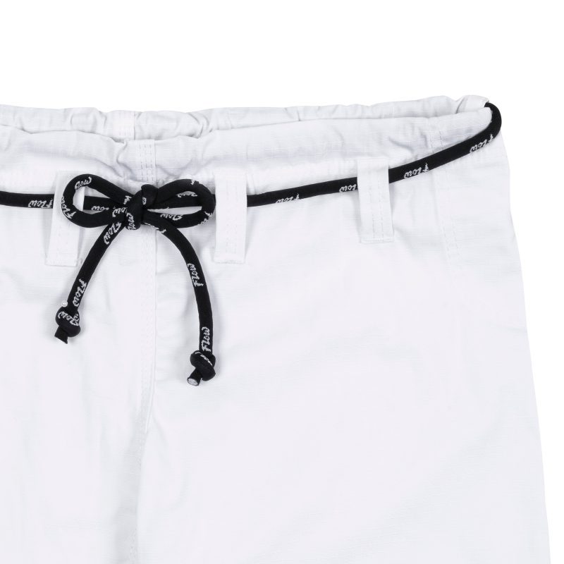 PantsWhite 01 83d76ce9 0655 4381 9eb0 39d4f41d51f9